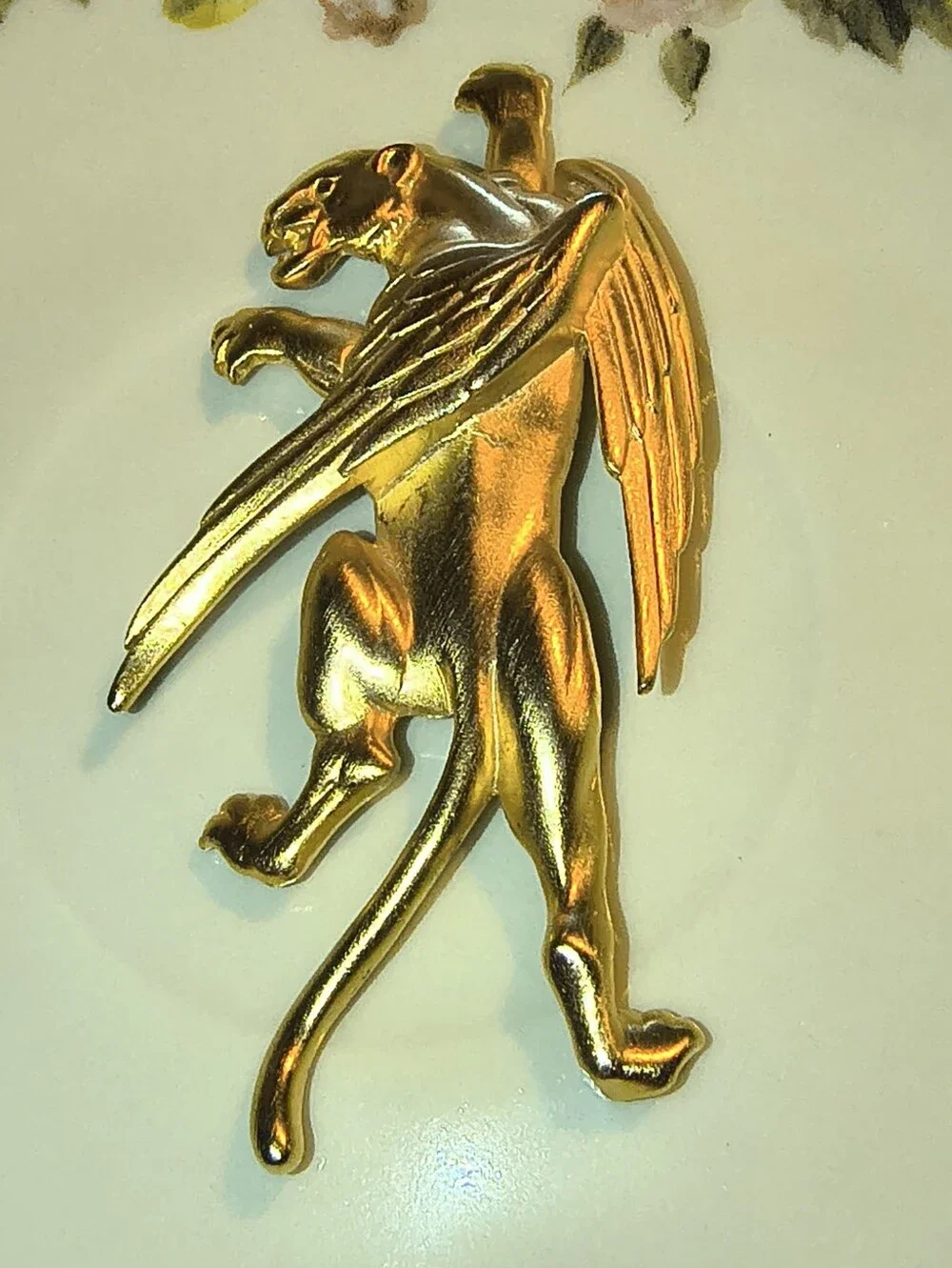 Vtg JJ 80s Gold Rare Winged Climbing Panther Cougar Big Cat Lion Figural Brooch